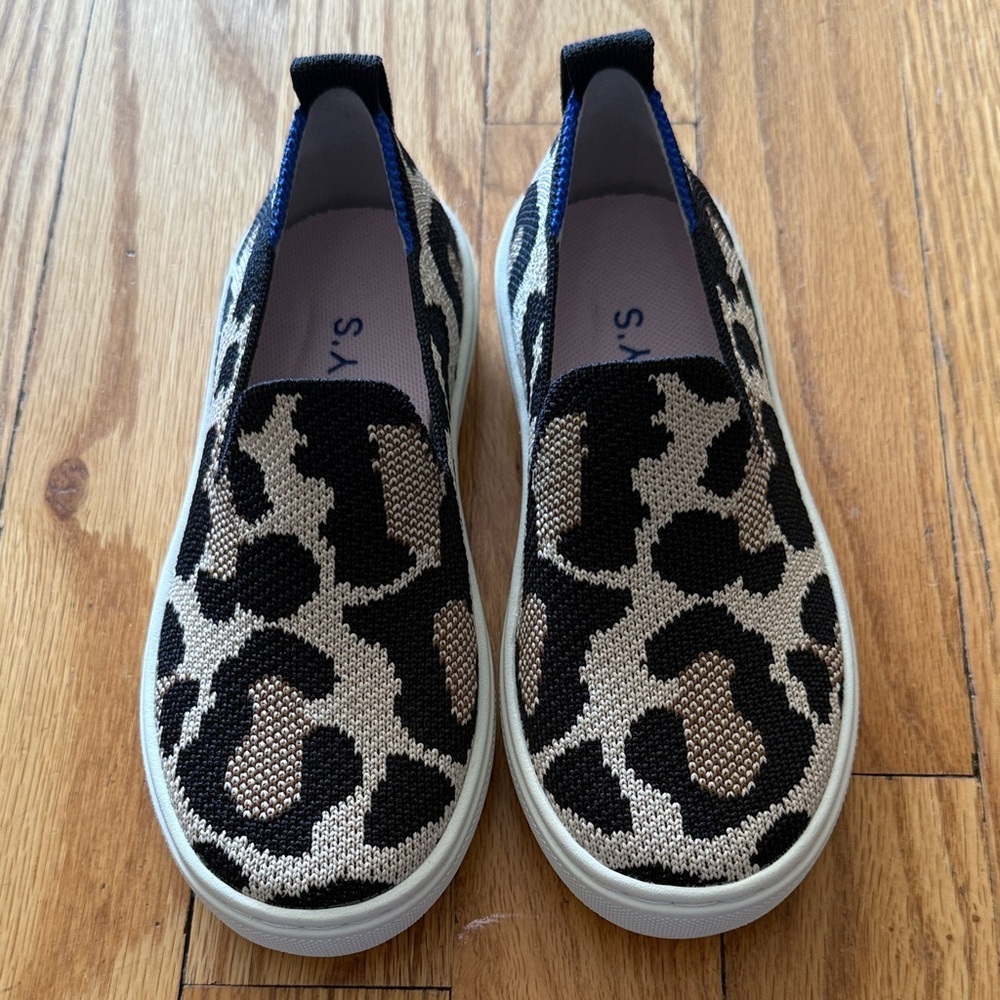 Rothy's Kids 11 Black and Cream Leopard Sneakers like new condition - Picture 2 of 7